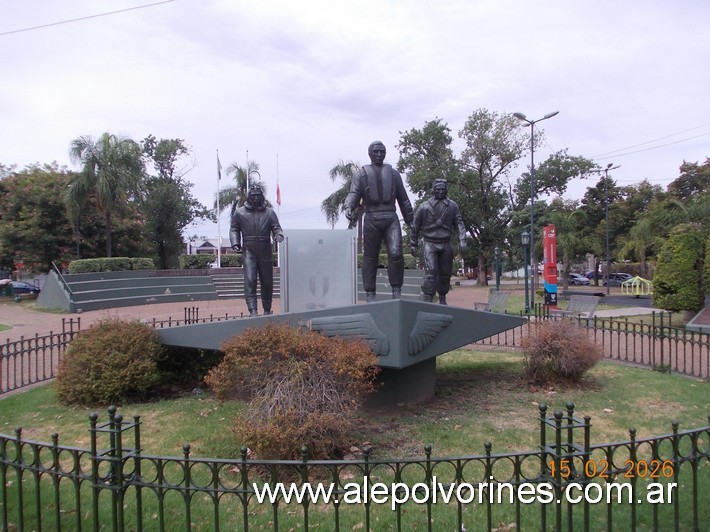 Foto: Don Torcuato - Plaza Aviadores de Malvinas - Don Torcuato (Buenos Aires), Argentina