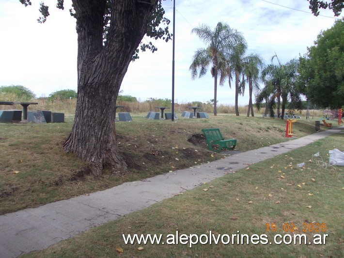 Foto: Don Torcuato - Plazoleta Calle Fray Justo Santamaria de Oro - Don Torcuato (Buenos Aires), Argentina