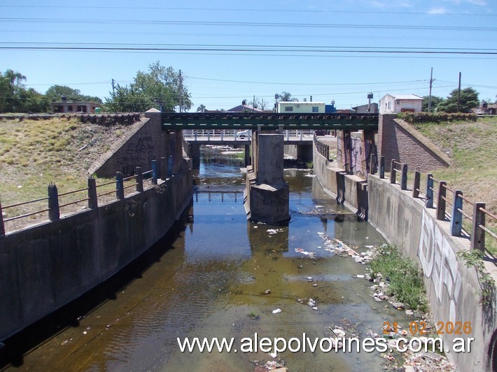 Foto: Grand Bourg - Puente FC Belgrano sobre arroyo Claro - Grand Bourg (Buenos Aires), Argentina