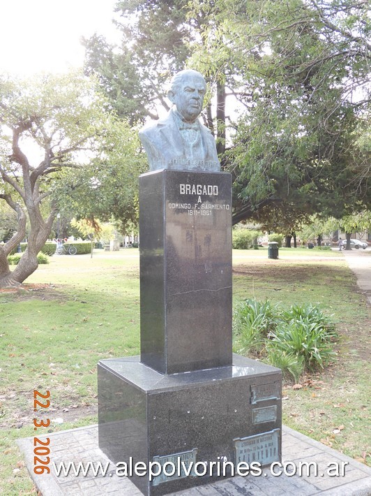 Foto: Bragado - Plaza 25 de Mayo - Busto Domingo Sarmiento - Bragado (Buenos Aires), Argentina