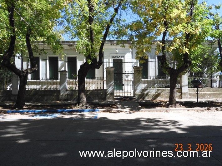 Foto: Bragado - Escuela N° 4 - Bragado (Buenos Aires), Argentina