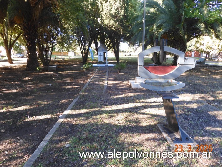 Foto: Bragado - Plaza Barrio Coll - Bragado (Buenos Aires), Argentina