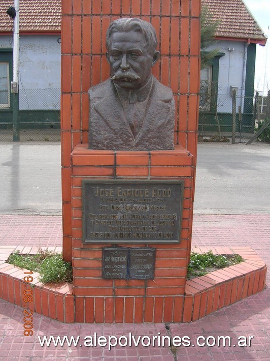 Foto: José Enrique Rodo ROU - Busto de Jose Enrique Rodo - José Enrique Rodo (Soriano), Uruguay