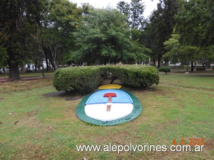 Foto: Gualeguaychú - Plaza San Martin - Escudo Nacional - Gualeguaychú (Entre Ríos), Argentina