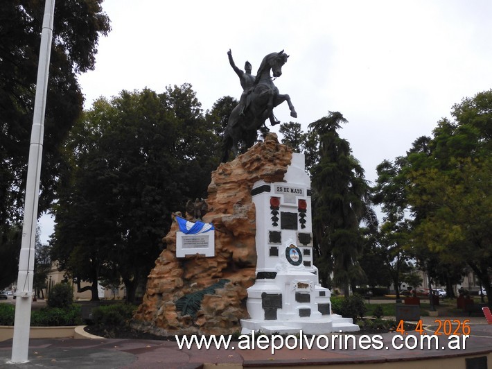 Foto: Gualeguaychú - Monumento Gral San Martin - Gualeguaychú (Entre Ríos), Argentina