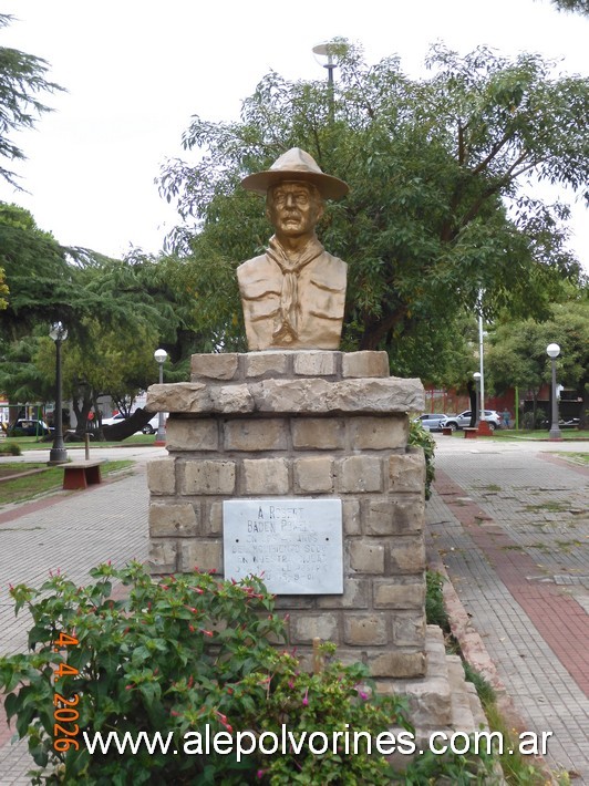 Foto: Gualeguaychú - Plaza Ramírez - Busto Robert Baden Powell - Gualeguaychú (Entre Ríos), Argentina