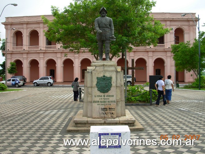 Foto: Asunción - Monumento a Juan Salazar y Espinoza - Asunción, Paraguay