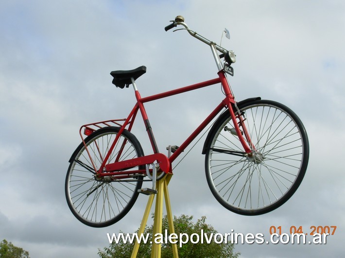 Foto: Pehuajó - Monumento a la Bicicleta - Pehuajo (Buenos Aires), Argentina