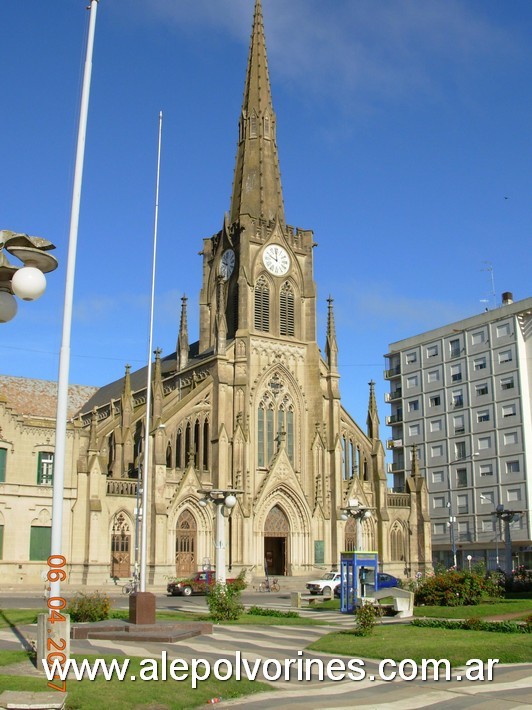 Foto: Azul - Catedral Nuestra Señora del Rosario - Azul (Buenos Aires), Argentina