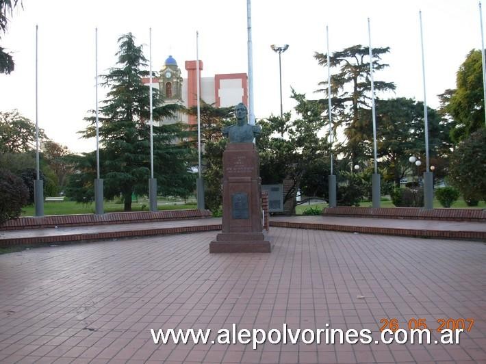 Foto: Firmat - Plaza Rivadavia - Firmat (Santa Fe), Argentina