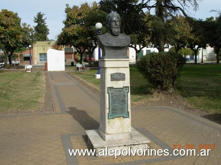 Foto: Máximo Paz - Busto Máximo Paz - Maximo Paz (Santa Fe), Argentina