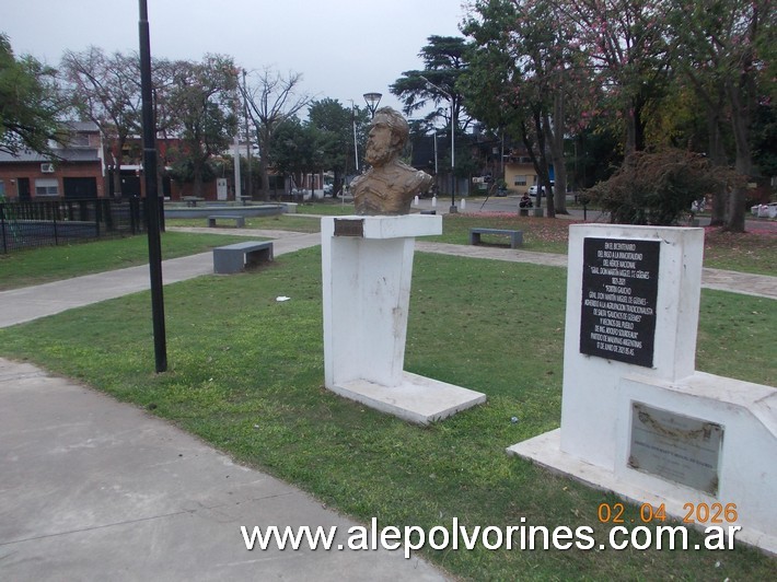 Foto: Adolfo Sourdeaux - Plaza Güemes - Adolfo Sourdeaux (Buenos Aires), Argentina