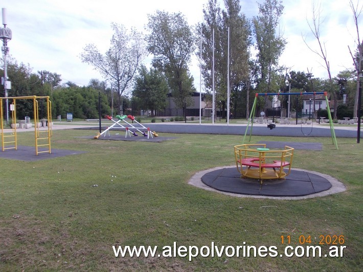 Foto: Los Polvorines - Plaza Artigas - Los Polvorines (Buenos Aires), Argentina