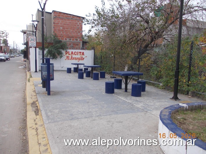 Foto: Adolfo Sourdeaux - Plazoleta Mi Arroyito - Adolfo Sourdeaux (Buenos Aires), Argentina
