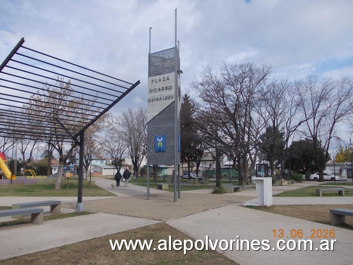 Foto: Los Polvorines - Plaza Ricardo Guiraldes - Los Polvorines (Buenos Aires), Argentina