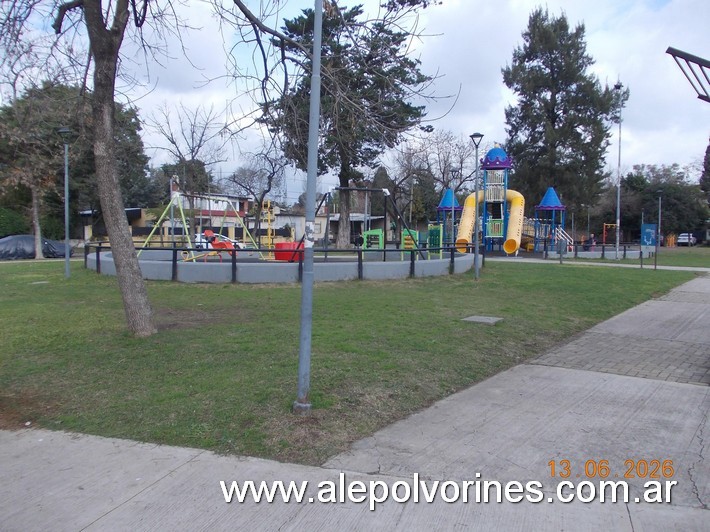 Foto: Los Polvorines - Plaza General Lemos - Los Polvorines (Buenos Aires), Argentina