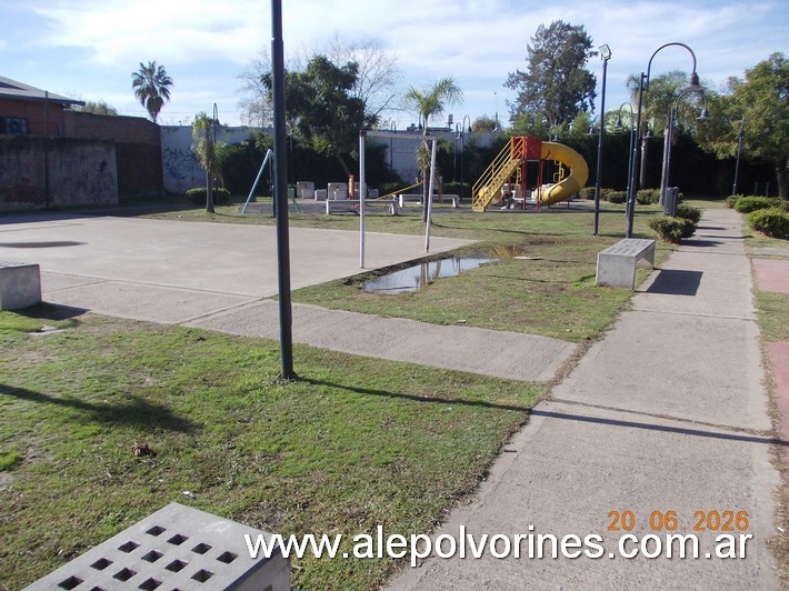 Foto: Virreyes - Plaza Virgen de Lujan - Virreyes (Buenos Aires), Argentina