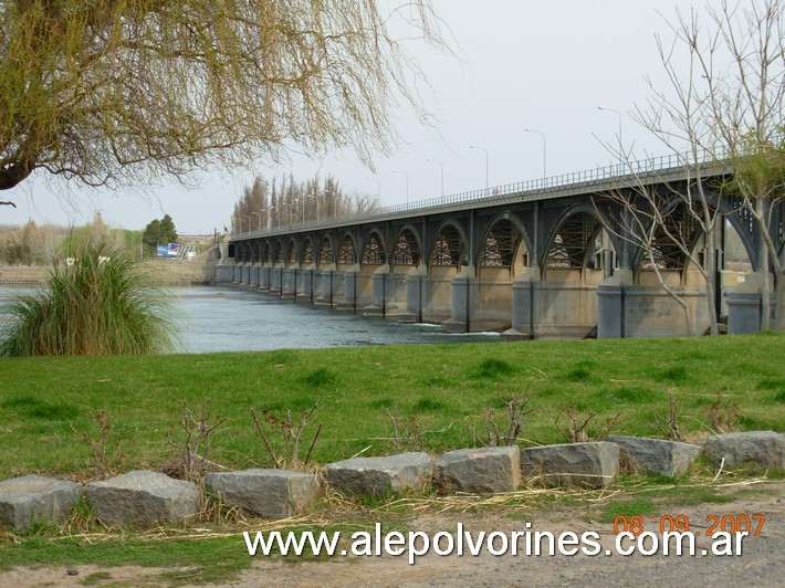 Foto: Dique Ballester - Vista Alegre (Neuquén), Argentina