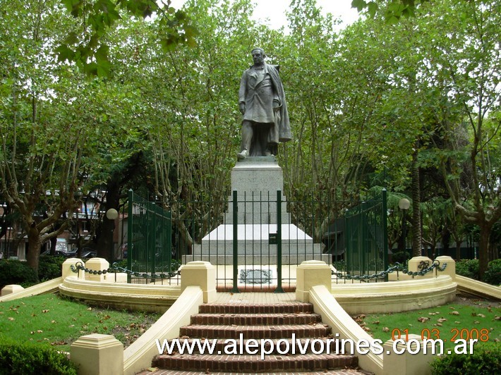 Foto: Olivos - Monumento a Vicente Lopez y Planes - Olivos (Buenos Aires), Argentina
