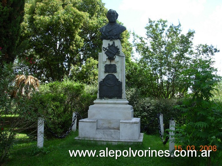 Foto: San Andrés de Giles - Busto Bartolome Mitre - San Andrés de Giles (Buenos Aires), Argentina
