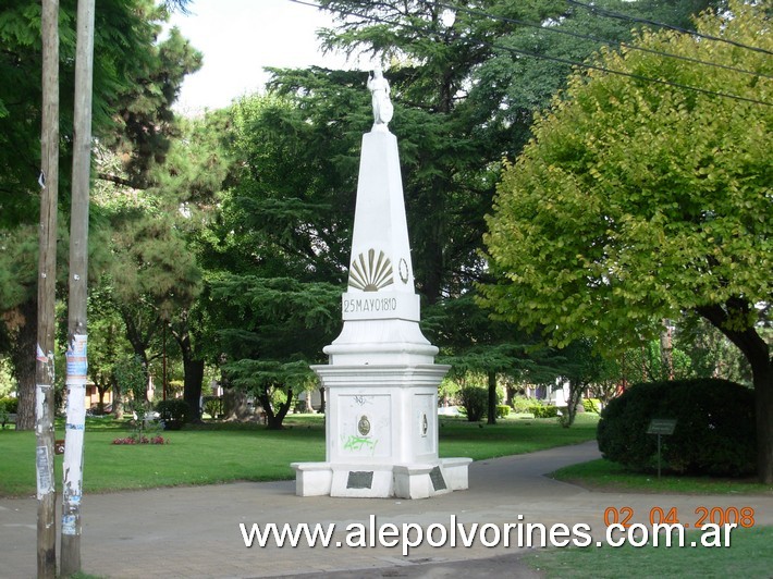 Foto: Escobar - Plaza San Martin - Piramide de Mayo - Escobar (Buenos Aires), Argentina