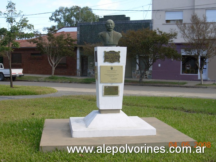 Foto: Basavilbaso - Busto Baron Hirsch - Basavilbaso (Entre Ríos), Argentina