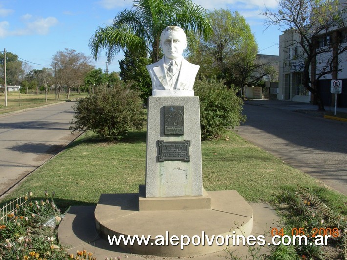 Foto: Basavilbaso - Busto Dr Uchitel - Basavilbaso (Entre Ríos), Argentina