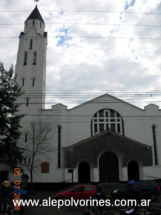 Foto: Ituzaingó - Iglesia San Judas Tadeo - Ituzaingó (Buenos Aires), Argentina