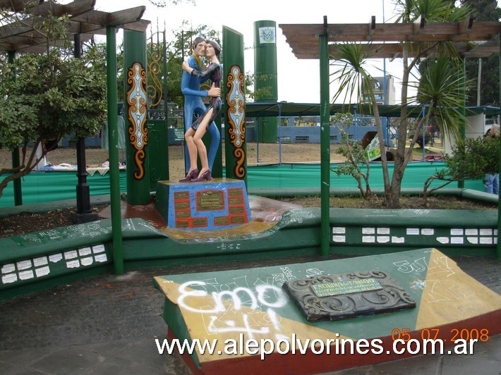 Foto: Plaza Ituzaingó - Monumento al Tango - Ituzaingó (Buenos Aires), Argentina