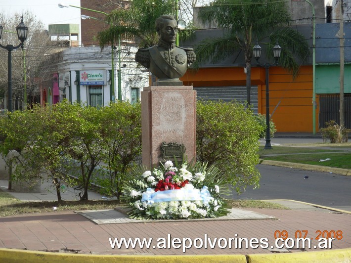 Foto: Campana - Busto del General San Martin - Campana (Buenos Aires), Argentina