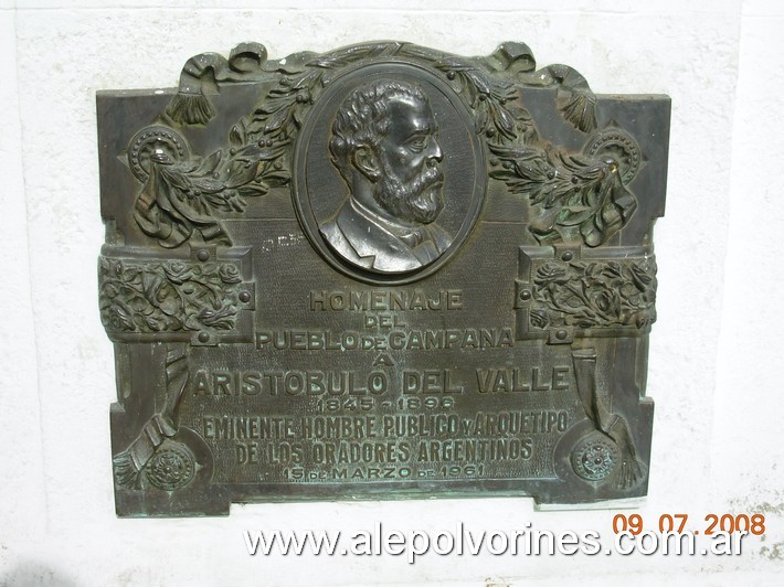 Foto: Campana - Plaza Dr Eduardo Costa - Monumento Aristobulo Del Valle - Campana (Buenos Aires), Argentina