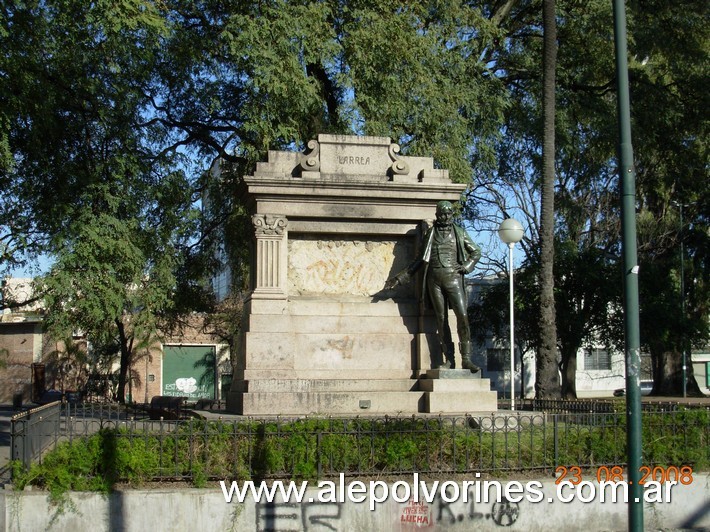 Foto: Monumento a Juan Larrea - Barracas CABA - Barracas (Buenos Aires), Argentina