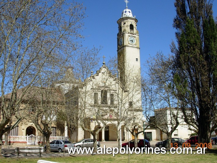 Foto: Alberti - Parroquia Nuestra Señora del Rosario - Alberti (Buenos Aires), Argentina