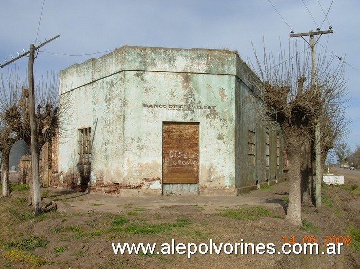 Foto: Coronel Mom - Ex Banco Chivilcoy - Coronel Mom (Buenos Aires), Argentina