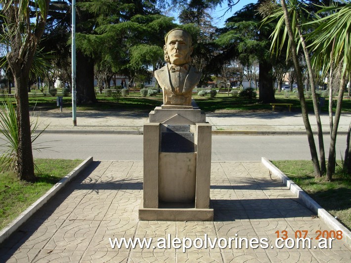 Foto: Coronel Brandsen - Busto Pedro Ferrari - Coronel Brandsen (Buenos Aires), Argentina