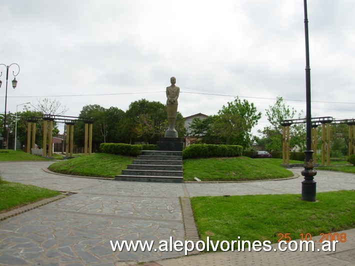 Foto: Escobar - Plaza Eva Duarte de Peron - Escobar (Buenos Aires), Argentina