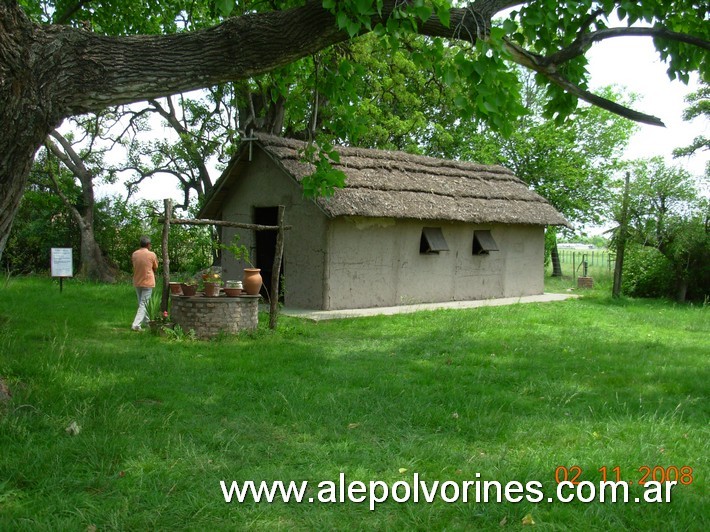 Foto: Villa Rosa - Capilla del Milagro de NS de Lujan - Villa Rosa (Buenos Aires), Argentina