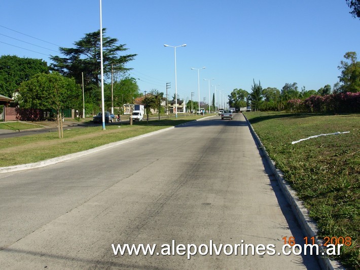 Foto: Los Polvorines - Calle Ing Huergo - Los Polvorines (Buenos Aires), Argentina