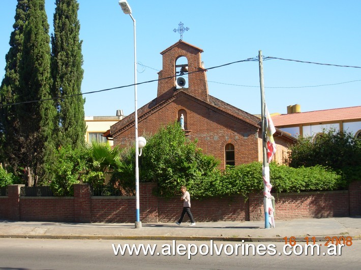 Foto: Grand Bourg - Iglesia Nuestra Señora de Lourdes - Grand Bourg (Buenos Aires), Argentina
