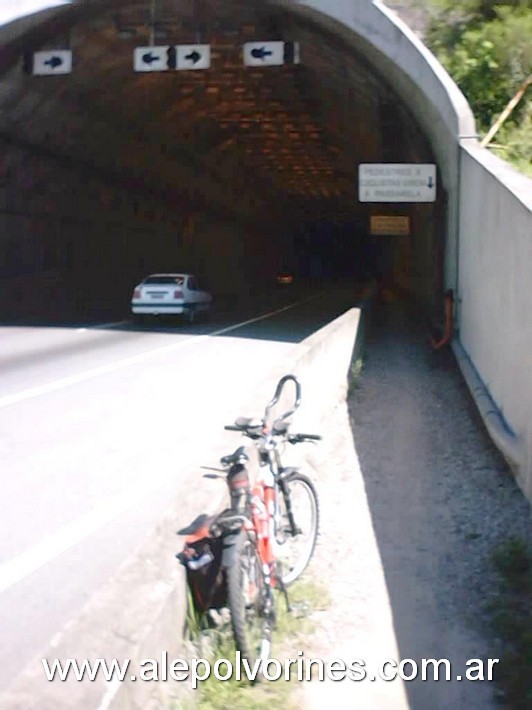 Foto: Tunel Morro do Boi - Itapema SC - Itapema (Santa Catarina), Brasil
