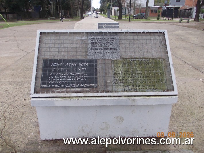 Foto: Plaza Sosa - Pablo Nogues - Ingeniero Pablo Nogues (Buenos Aires), Argentina