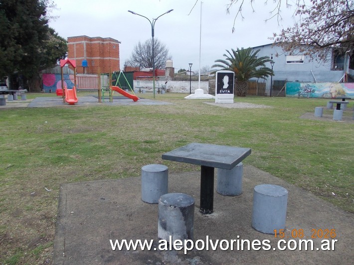 Foto: Plaza Eva Peron - Los Polvorines - Los Polvorines (Buenos Aires), Argentina