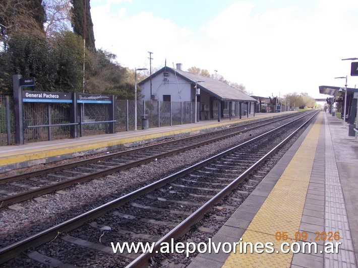 Foto: Estacion General Pacheco - General Pacheco (Buenos Aires), Argentina