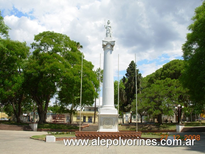 Foto: Columna de la Libertad, Plaza Rivera - Mercedes ROU - Mercedes (Soriano), Uruguay