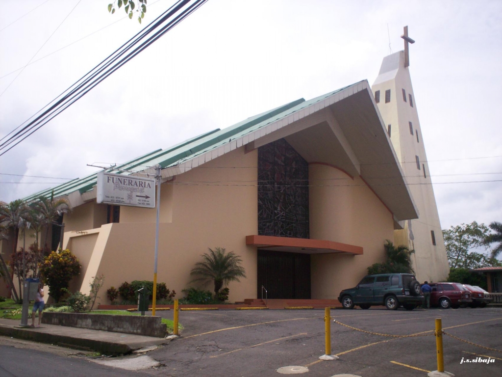 Foto: IGLESIA BARRIO SAN JOSE - Alajuela, Costa Rica