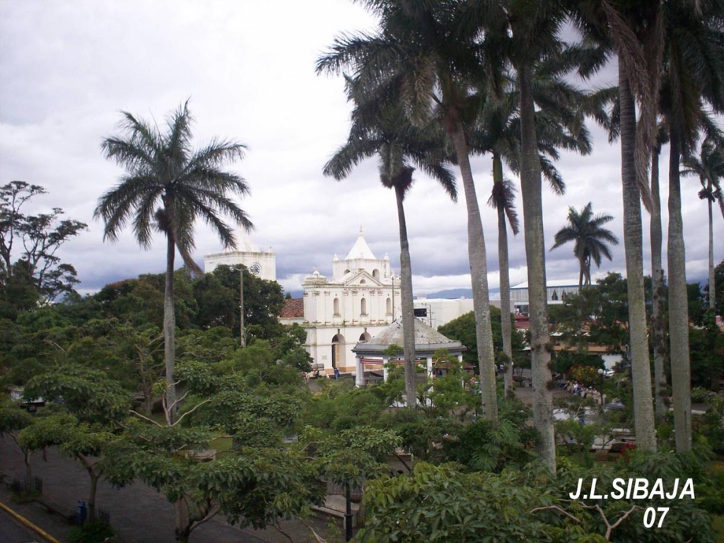 Foto: DE LO ALTO - Heredia, Costa Rica