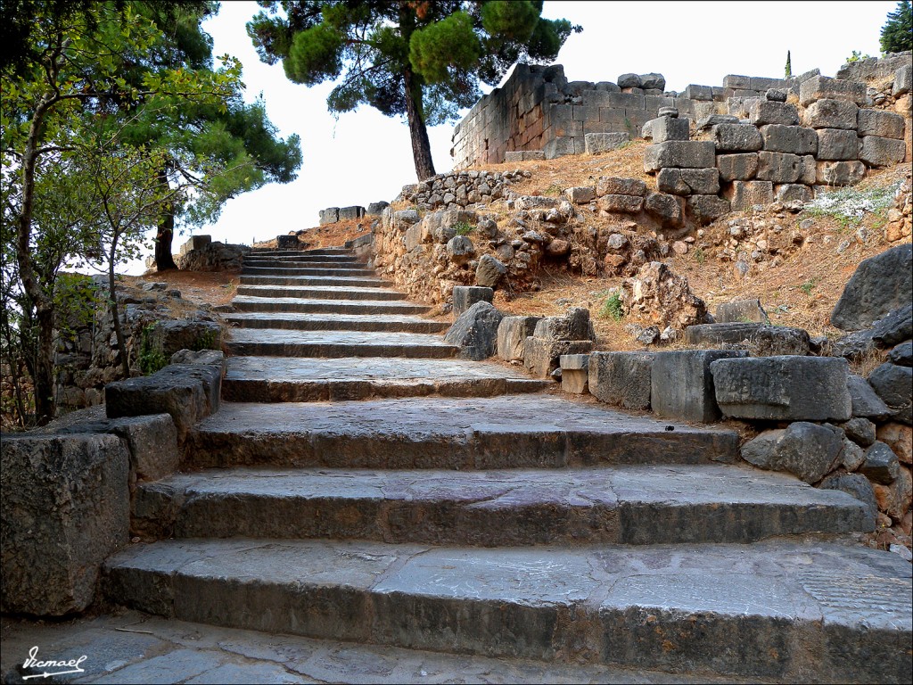 Foto: 111003-009 DELFOS - Delfos, Grecia