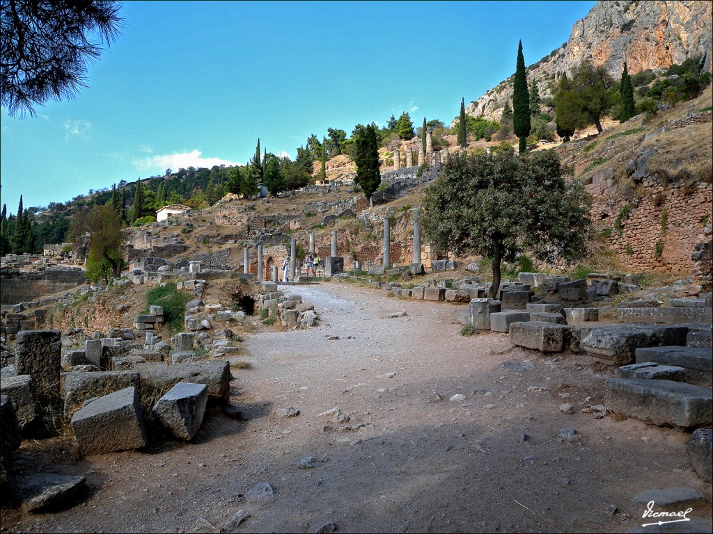 Foto: 111003-010 DELFOS - Delfos, Grecia