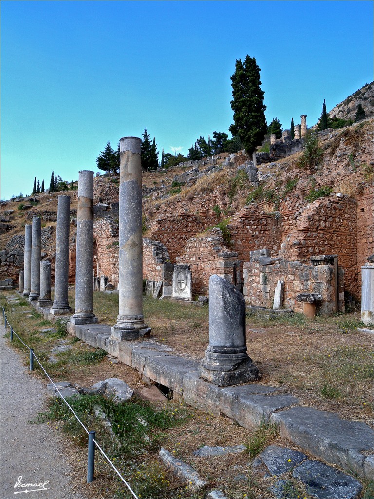 Foto: 111003-012 DELFOS - Delfos, Grecia