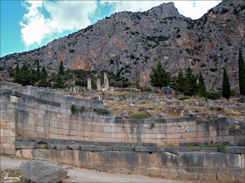 Foto: 111003-012 DELFOS - Delfos, Grecia